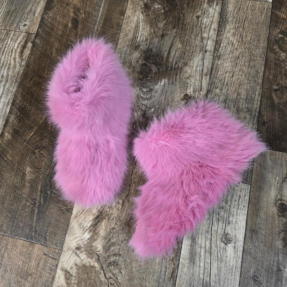 Faux fur fuzzy pink boots